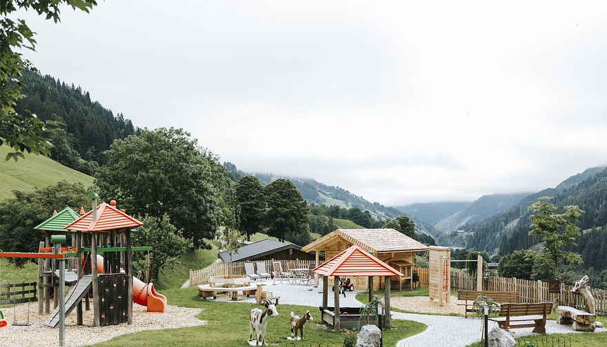 Spielspaß für die ganze Familie – Der Spielplatz im Thurnerhof, Saalbach Hinterglemm