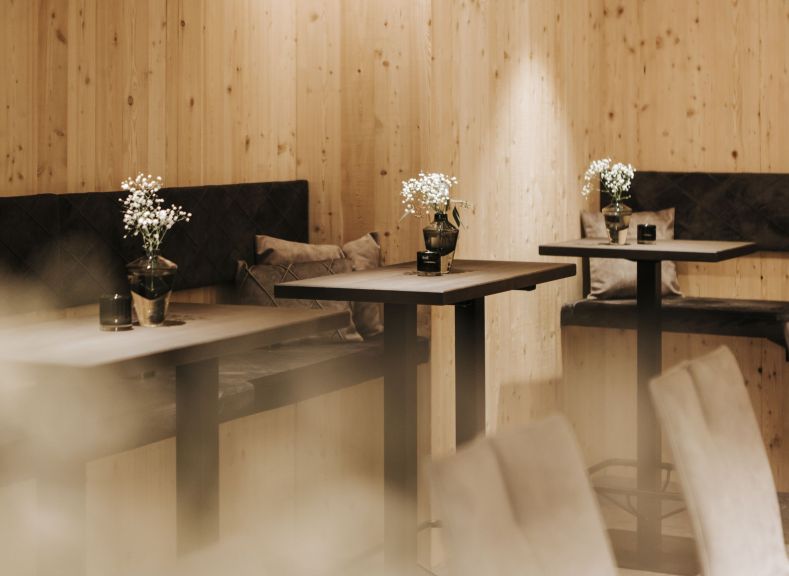 Wärmende Getränke nach einem Tag im Schnee.