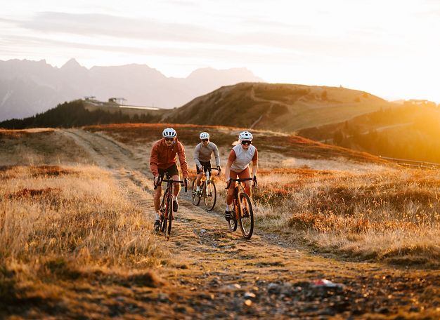 Goldene Wälder, klare Bergluft – Herbstmomente im Thurnerhof.