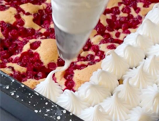 Hotel_Thurnerhof_Saalbach_Ribiselkuchen_Rezept_2