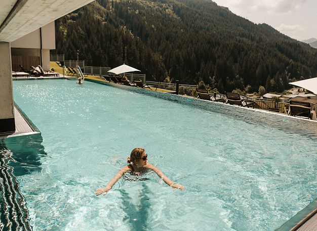 Hotel Thurnerhof Saalbach Sommerurlaub Infinitypool Wellnesshotel-47
