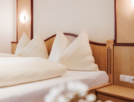 hotel-thurnerhof-saalbach-Zimmer-Doppelzimmer-Thurner-20