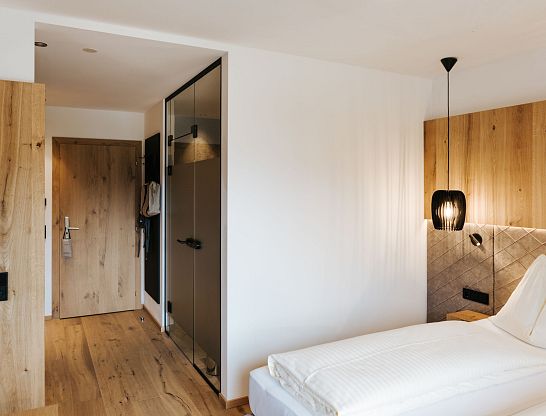 hotel-thurnerhof-saalbach-Zimmer-Familiensuite-Natur-4