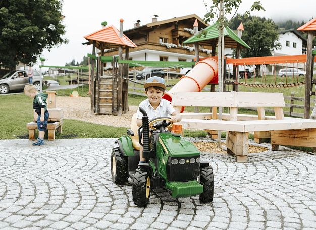 Kinderparadies am Thurnerhof – Spielplatzspaß in Saalbach Hinterglemm