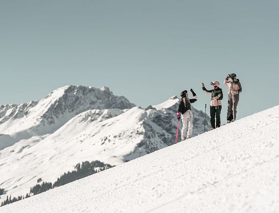 Sonnenskilauf im Skicircus Saalbach Hinterglemm Leogang Fieberbrunn 7952x5304 Kopie-3
