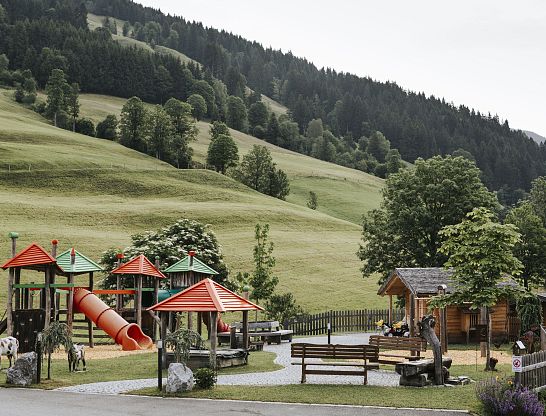 Spielspaß für die ganze Familie – Der Spielplatz im Thurnerhof, Saalbach Hinterglemm